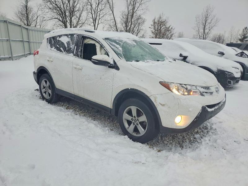 Photo 4 from auction – 2015 TOYOTA RAV4 with VIN JTMRFREV9FD100016