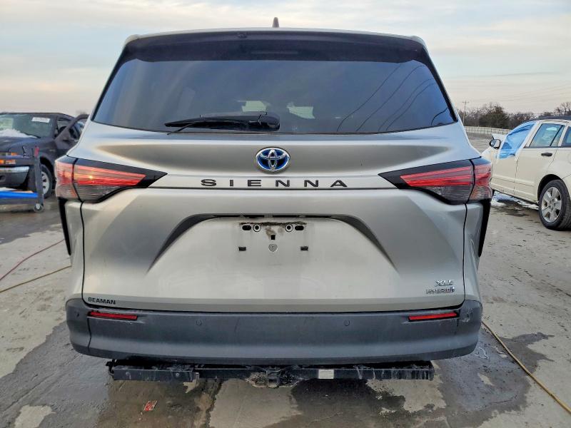 Photo 6 from auction – 2021 TOYOTA SIENNA XLE with VIN 5TDYRKEC1MS057608