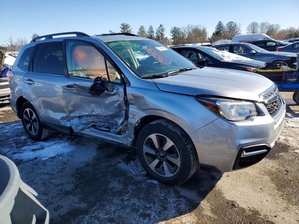 Photo 4 from auction – 2017 SUBARU FORESTER 2 with VIN JF2SJALC3HH452086