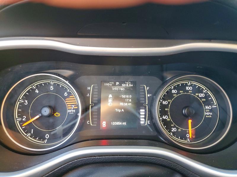 Photo 9 from auction – 2018 JEEP CHEROKEE with VIN 1C4PJLLB3JD606056