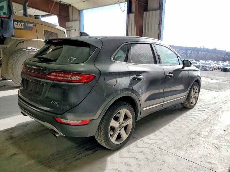 Photo 3 from auction – 2017 LINCOLN MKC with VIN 5LMCJ1C93HUL45028