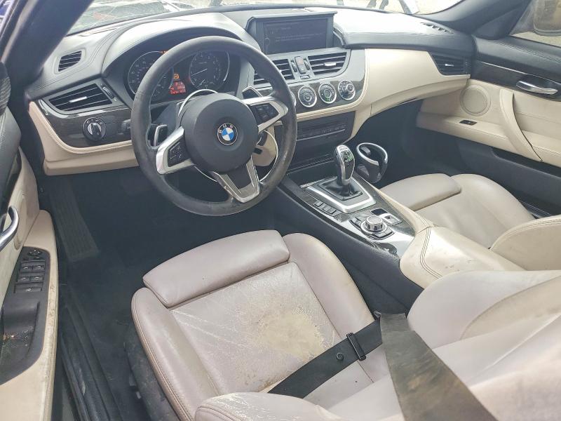 Photo 8 from auction – 2009 BMW Z4 with VIN WBALM73529E164574