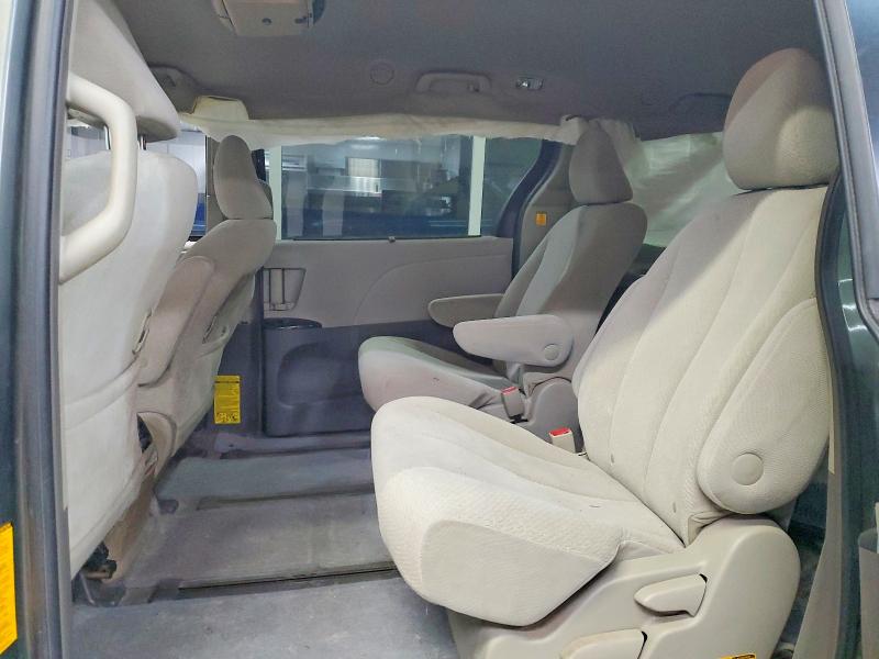 Photo 11 from auction – 2011 TOYOTA SIENNA 4X4 with VIN 5TDJK3DC5BS021253