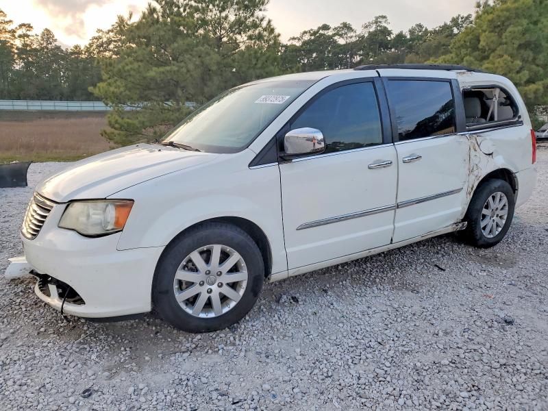 Photo 1 from auction – 2012 CHRYSLER TOWN & COU with VIN 2C4RC1CG7CR416456