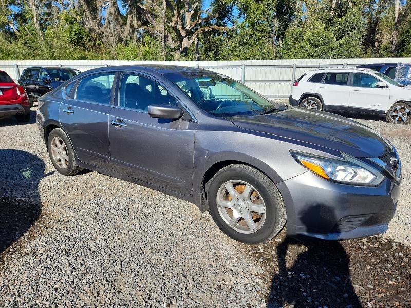 Photo 4 from auction – 2017 NISSAN ALTIMA 2.5 with VIN 1N4AL3AP1HC261890