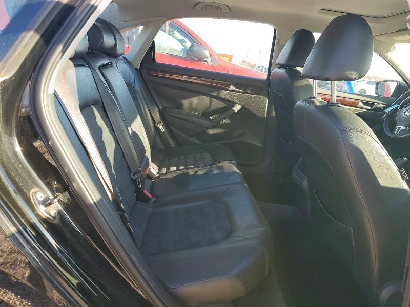 Photo 10 from auction – 2012 VOLKSWAGEN PASSAT SEL with VIN 1VWCM7A33CC079960