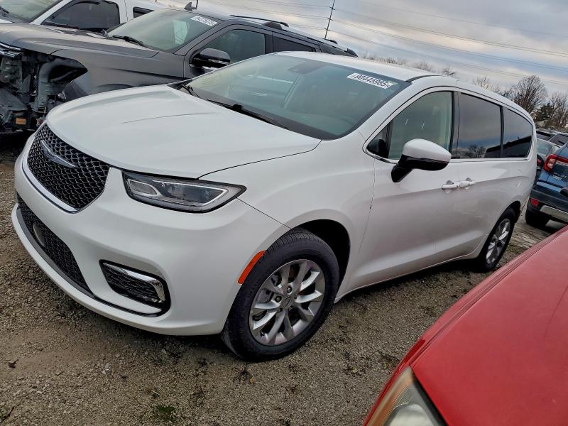 CHRYSLER PACIFICA T 2023 with VIN 2C4RC3BG4PR556242 - Photo from auction