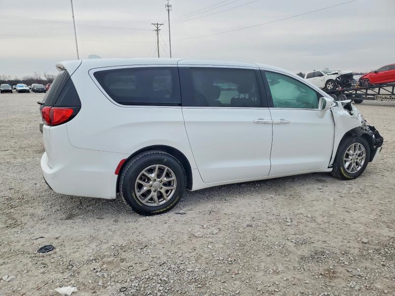Photo 3 from auction – 2020 CHRYSLER PACIFICA with VIN 2C4RC1FG2LR245384