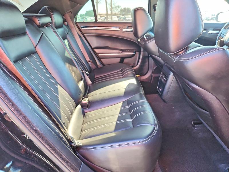 Photo 10 from auction – 2019 CHRYSLER 300 S with VIN 2C3CCABG8KH682875