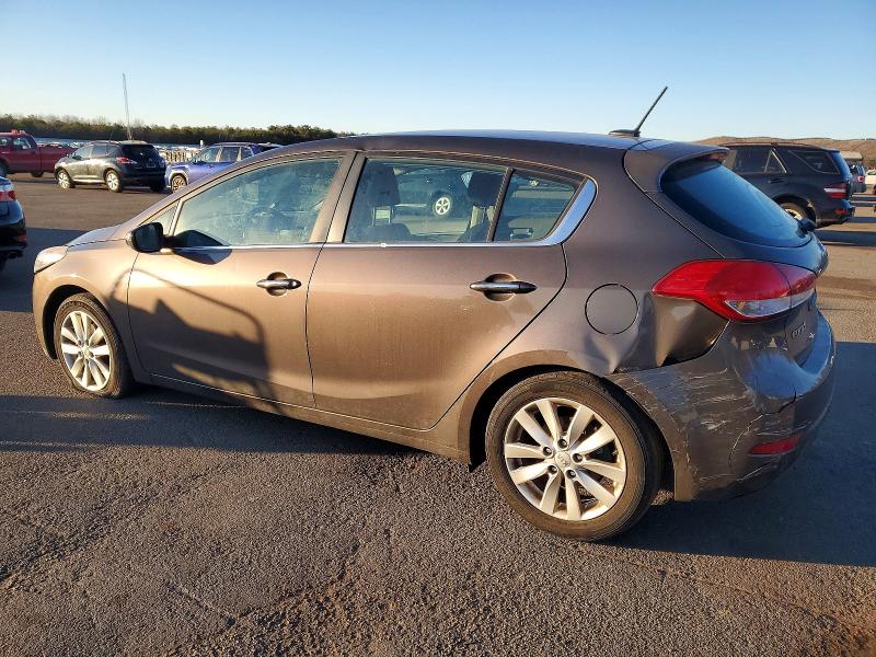 Photo 2 from auction – 2015 KIA FORTE with VIN KNAFX5A80F5323464