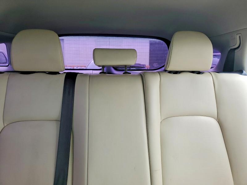 Photo 10 from auction – 2011 LEXUS CT 200 with VIN JTHKD5BH0B2020543