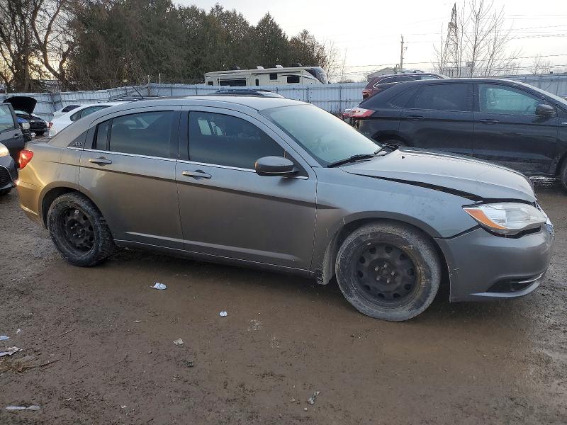 Photo 4 from auction – 2013 CHRYSLER 200 with VIN 1C3CCBAB5DN557645