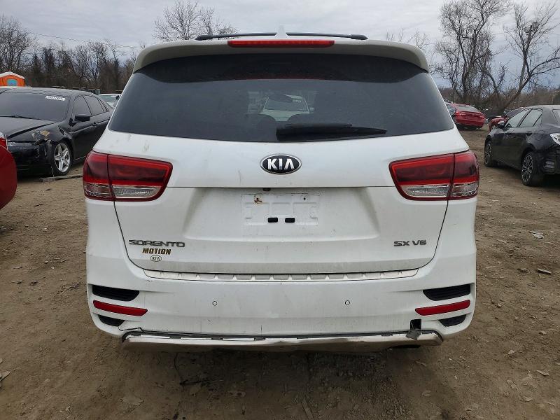 Photo 6 from auction – 2016 KIA SORENTO SX with VIN 5XYPKDA56GG098823