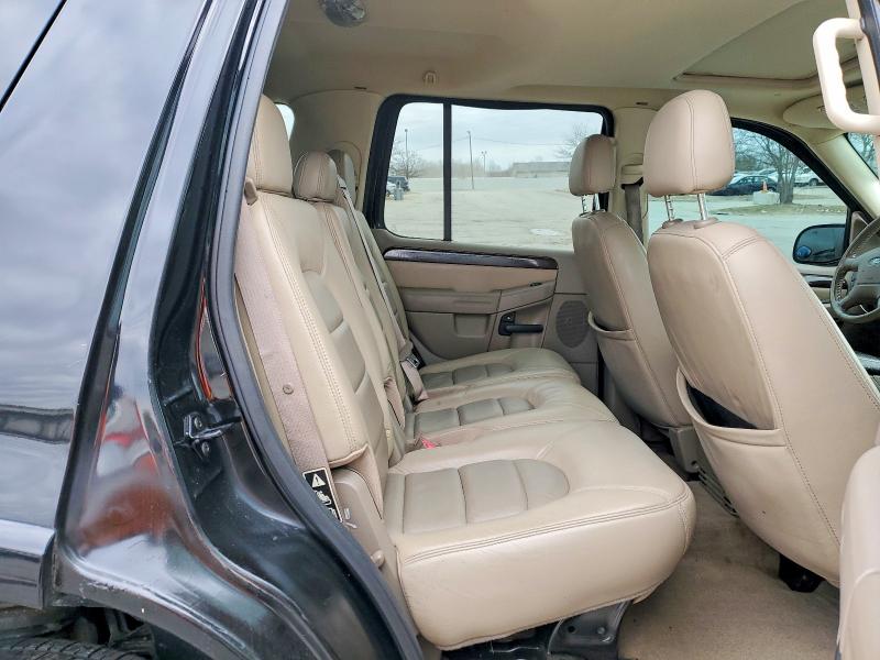 Photo 11 from auction – 2003 FORD EXPLORER L with VIN 1FMDU75W63UB86597