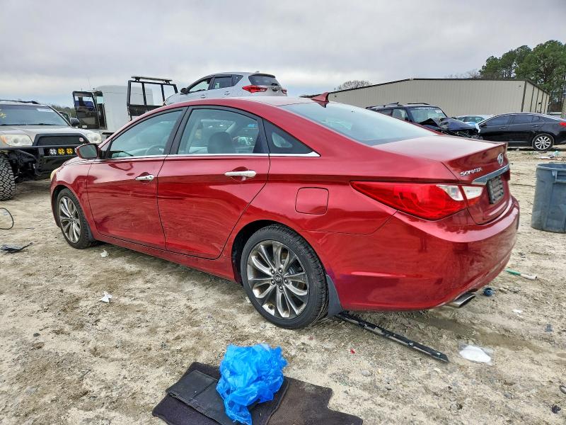 Photo 2 from auction – 2011 HYUNDAI SONATA with VIN 5NPEC4AC7BH029255
