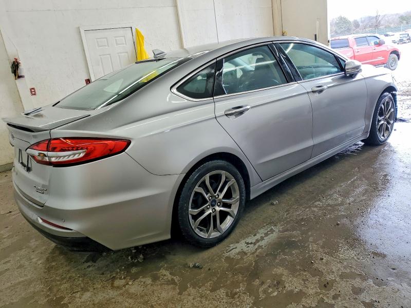 Photo 3 from auction – 2020 FORD FUSION with VIN 3FA6P0RU0LR182434
