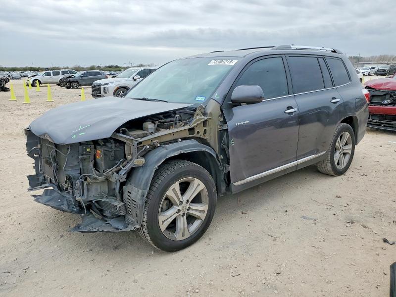 TOYOTA HIGHLANDER 2013 with VIN 5TDDK3EH3DS237905 - Photo from auction