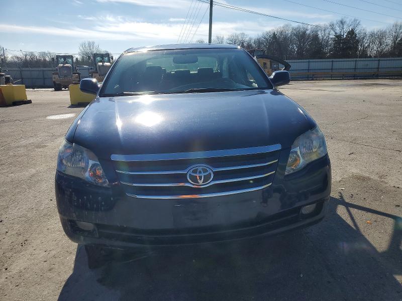 Photo 5 from auction – 2005 TOYOTA AVALON with VIN 4T1BK36B05U046890