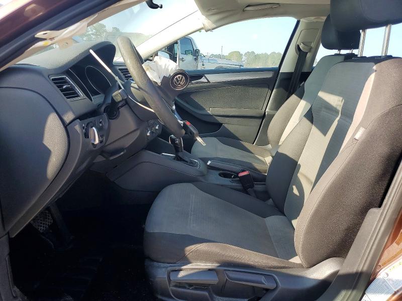Photo 7 from auction – 2017 VOLKSWAGEN JETTA with VIN 3VW2B7AJ2HM382153