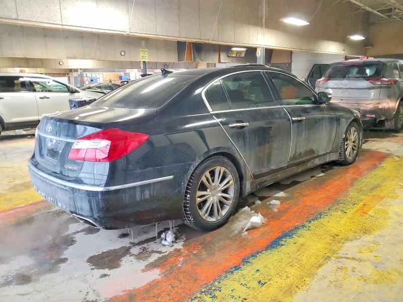 Photo 3 from auction – 2013 HYUNDAI GENESIS with VIN KMHGC4DD2DU239814