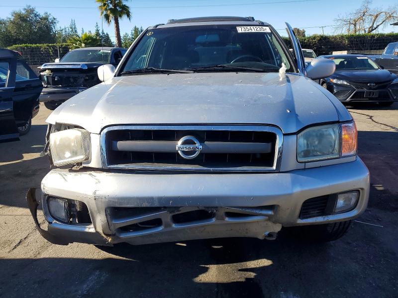 Photo 5 from auction – 2002 NISSAN PATHFINDER with VIN JN8DR09Y82W736348