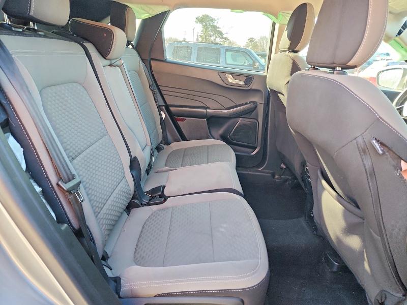 Photo 11 from auction – 2021 FORD ESCAPE SE with VIN 1FMCU9G64MUB11581