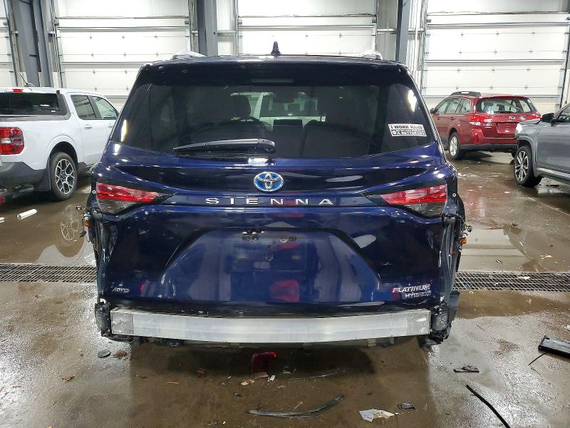 Photo 6 from auction – 2024 TOYOTA SIENNA LIM with VIN 5TDESKFC3RS131771