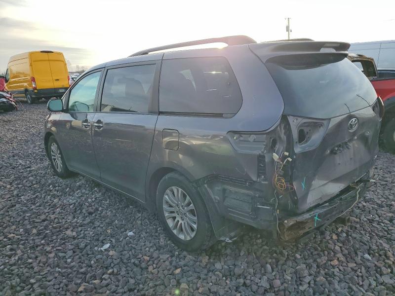 Photo 2 from auction – 2015 TOYOTA SIENNA with VIN 5TDYK3DC7FS680021