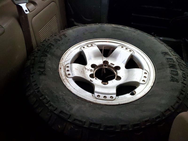 Photo 13 from auction – 2002 TOYOTA SEQUOIA SR with VIN 5TDZT34A02S082833