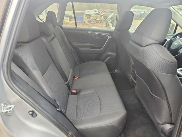 Photo 11 from auction – 2019 TOYOTA RAV4 LE with VIN 2T3H1RFV8KW040347