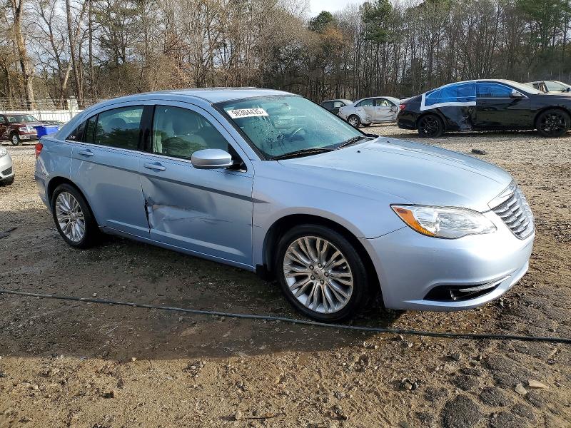Photo 4 from auction – 2014 CHRYSLER 200 LX with VIN 1C3CCBAB6EN207393