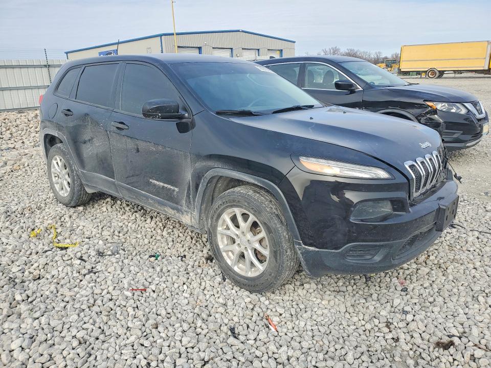 Photo 4 from auction – 2017 JEEP CHEROKEE S with VIN 1C4PJMAS5HD215803