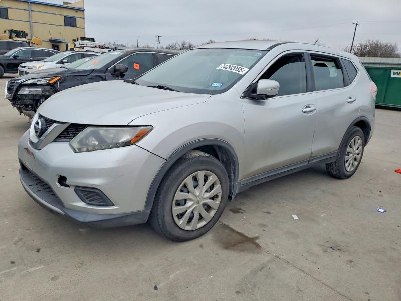 NISSAN ROGUE S 2015 с VIN KNMAT2MT0FP507363 - Фото с аукциона