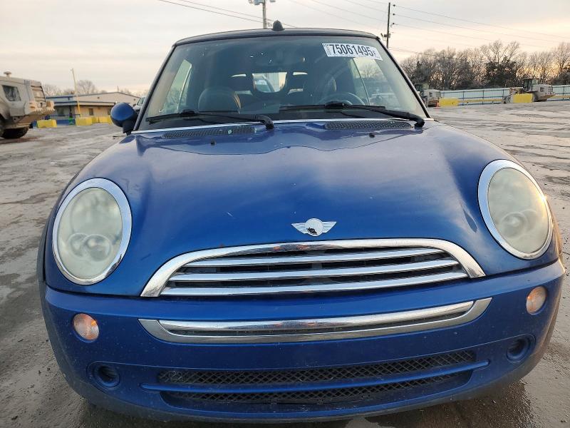 Photo 5 from auction – 2005 MINI COOPER with VIN WMWRF334X5TF62502