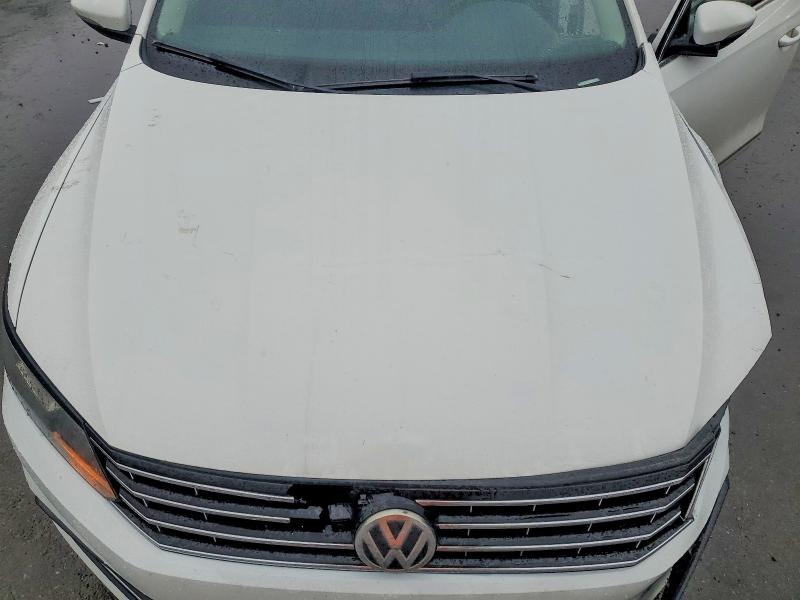 Photo 11 from auction – 2017 VOLKSWAGEN PASSAT SE with VIN 1VWBT7A32HC009873