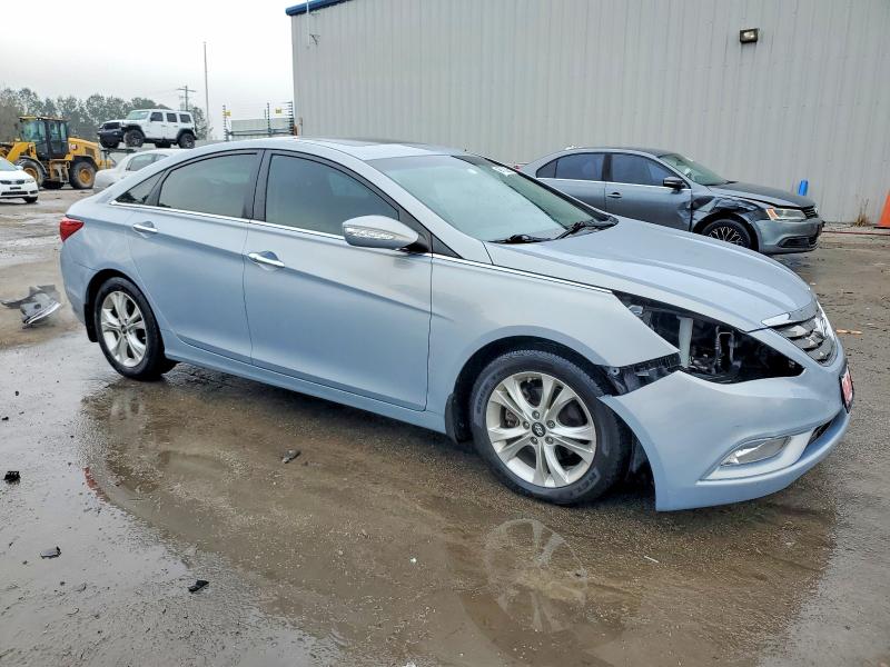 Photo 4 from auction – 2011 HYUNDAI SONATA SE with VIN 5NPEC4AC7BH293303