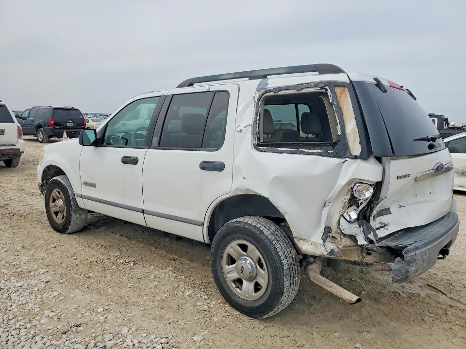 Photo 2 from auction – 2006 FORD EXPLORER X with VIN 1FMEU62E36UB51000