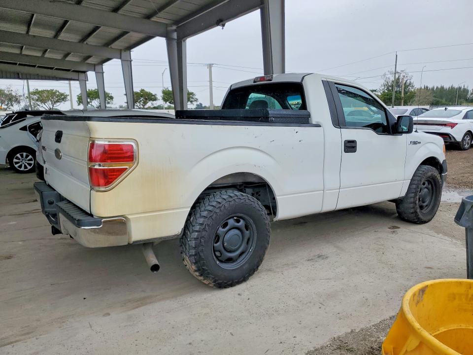 Zdjęcie 3 z aukcji – 2013 FORD F150 z VIN 1FTMF1CM0DFC73110