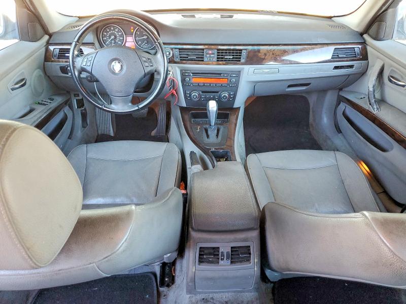 Photo 8 from auction – 2011 BMW 328 I SULE with VIN WBAPH5C55BA445775
