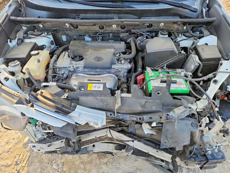 Photo 12 from auction – 2017 TOYOTA RAV4 XLE with VIN JTMWFREVXHJ701054