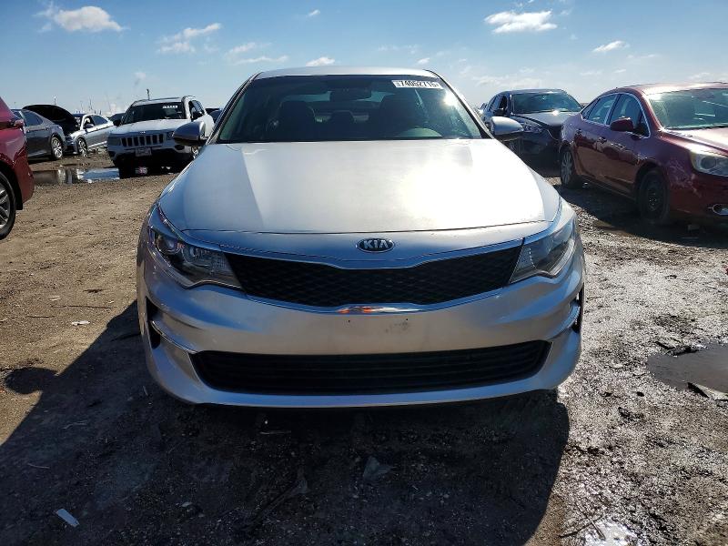 Photo 5 from auction – 2017 KIA OPTIMA with VIN 5XXGT4L30HG169285