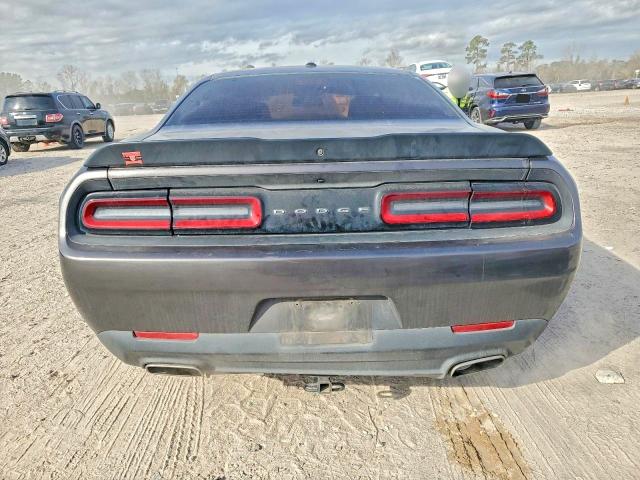 Photo 6 from auction – 2018 DODGE CHALLENGER with VIN 2C3CDZAG9JH172126