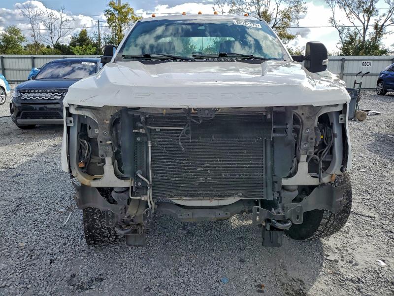Photo 5 from auction – 2017 FORD F250 SUPER with VIN 1FT7W2B60HEC51397