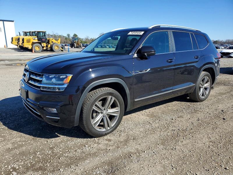 VOLKSWAGEN ATLAS SEL 2018 with VIN 1V2SR2CA3JC588361 - Photo from auction