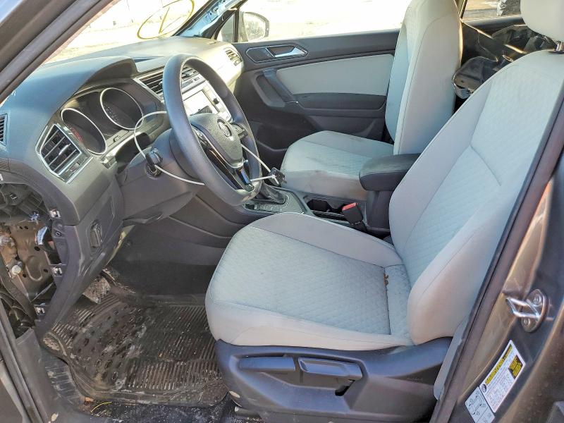 Photo 7 from auction – 2018 VOLKSWAGEN TIGUAN S with VIN 3VV1B7AX5JM161334