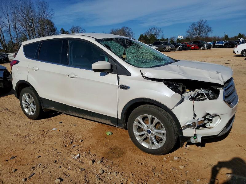 Photo 4 from auction – 2019 FORD ESCAPE SE with VIN 1FMCU0GD6KUC01905