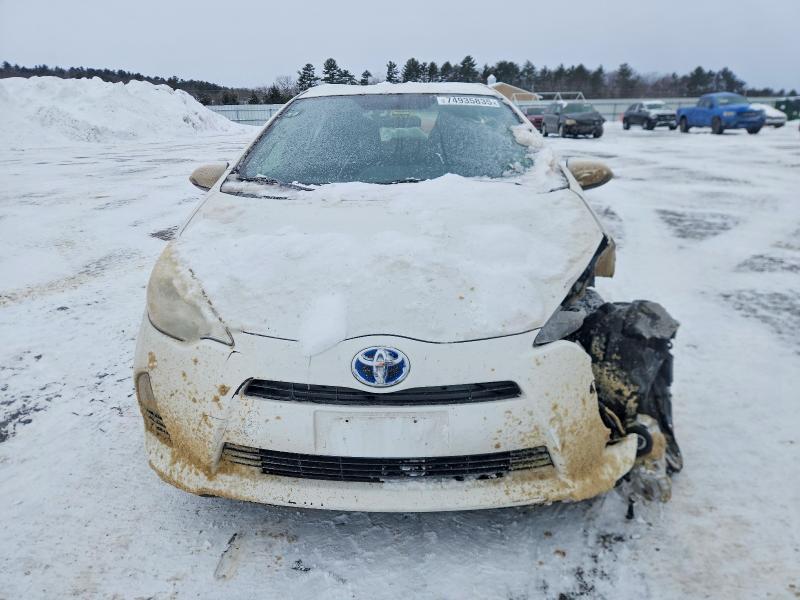 Photo 5 from auction – 2013 TOYOTA PRIUS C with VIN JTDKDTB35D1528428