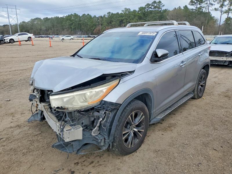 TOYOTA HIGHLANDER 2016 مع رقم تعريف المركبة 5TDKKRFH8GS503352 - صورة من المزاد