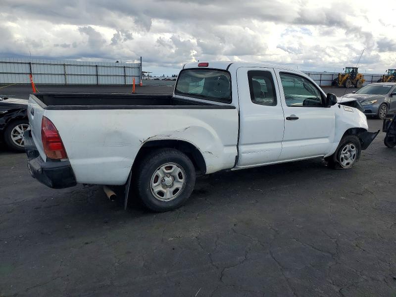 Photo 3 from auction – 2015 TOYOTA TACOMA with VIN 5TFTX4CN2FX064273