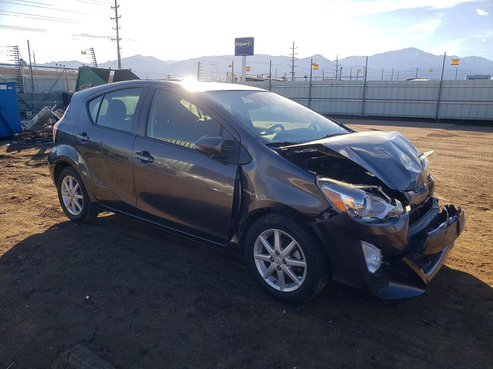 Photo 4 from auction – 2016 TOYOTA PRIUS C with VIN JTDKDTB36G1121920